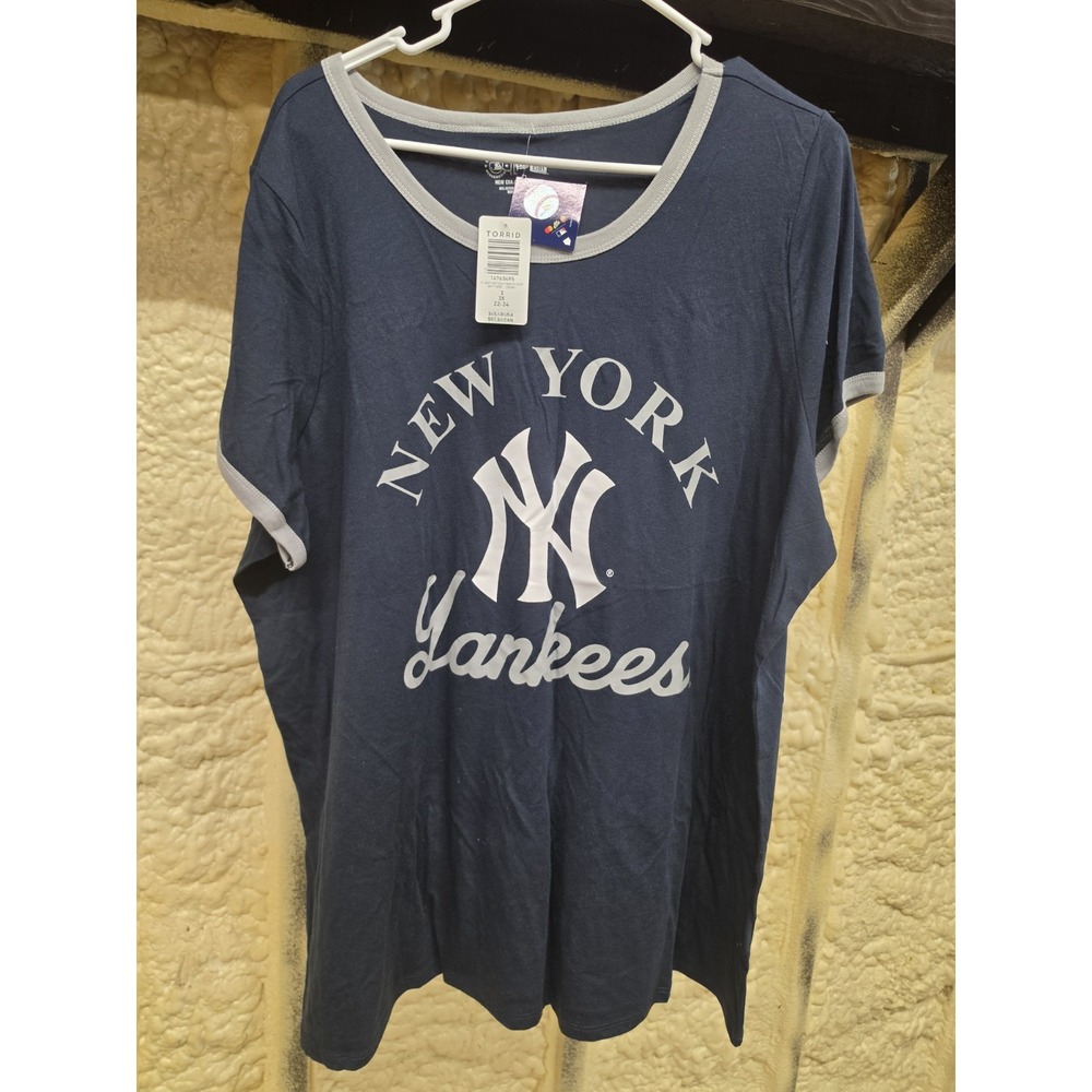 Torrid 3X New York Yankees Ringer Crew Neck Navy Graphic Logo T-Shirt